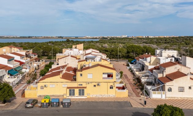Reventa - Casa adosada -
Torrevieja - La Siesta