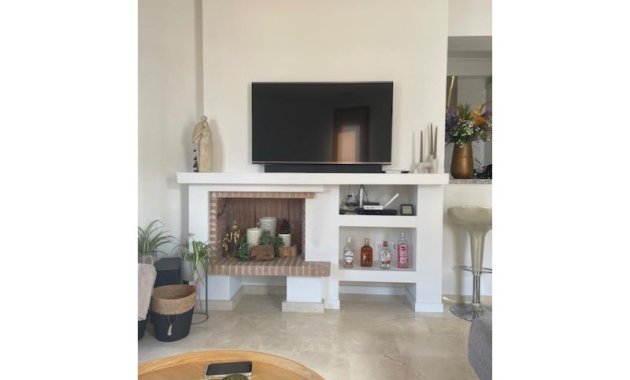 Herverkoop - Vrijstaande woning / Villa -
Algorfa