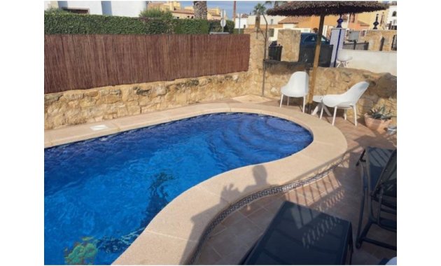 Herverkoop - Vrijstaande woning / Villa -
Algorfa