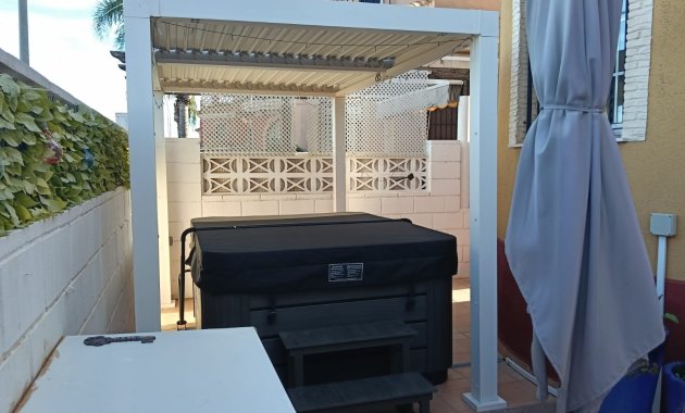 Resale - Detached House / Villa -
Los Montesinos - La Herrada