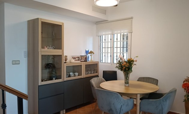 Resale - Detached House / Villa -
Los Montesinos - La Herrada