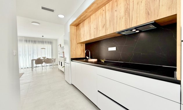 Obra nueva - Bungalow alto -
Cox