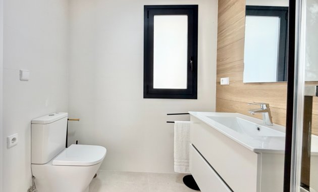 Obra nueva - Bungalow alto -
Cox