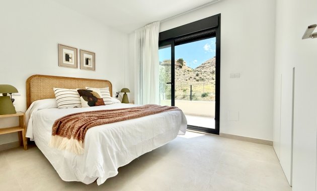 Obra nueva - Bungalow alto -
Cox