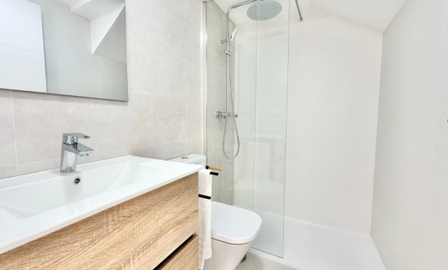 Nouvelle construction - Bungalow à l’étage -
Cox