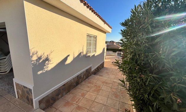 Resale - Detached House / Villa -
Ciudad Quesada - Rojales - La Fiesta