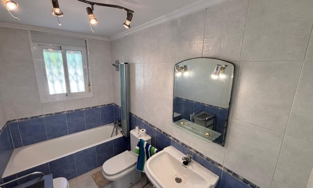 Resale - Detached House / Villa -
Ciudad Quesada - Rojales - La Fiesta