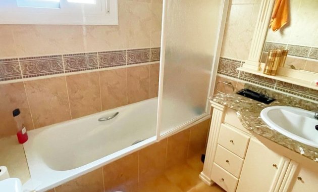 Herverkoop - Finca   -
Daya Vieja