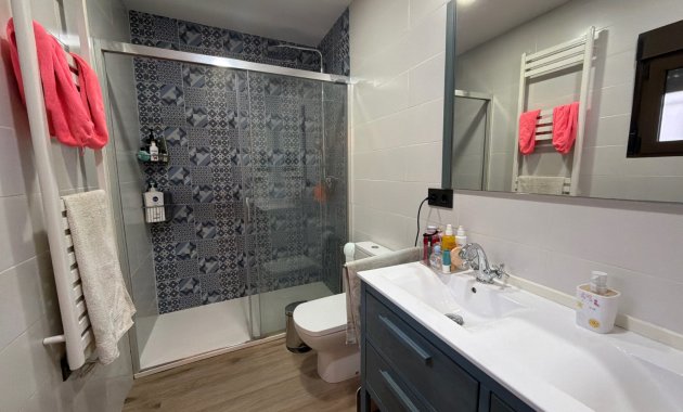 Herverkoop - Geschakelde Villa -
Dolores