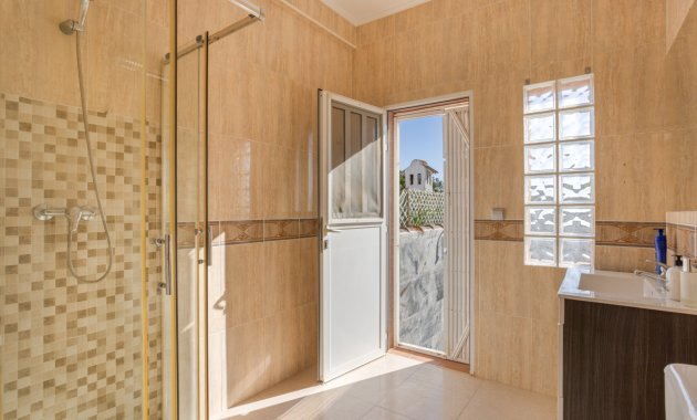 Herverkoop - Vrijstaande woning / Villa -
Torrevieja - Urbanización San Luis