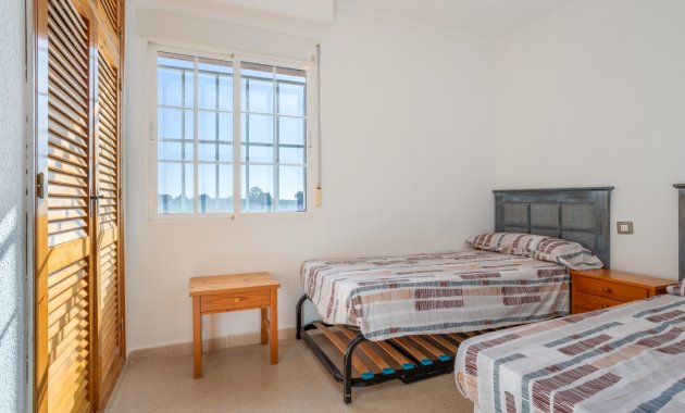 Herverkoop - Vrijstaande woning / Villa -
Torrevieja - Urbanización San Luis