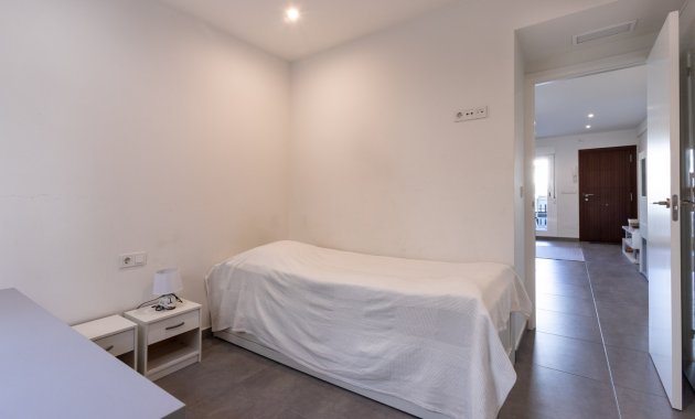 Reventa - Bungalow - Planta Baja -
Torrevieja - Aguas Nuevas