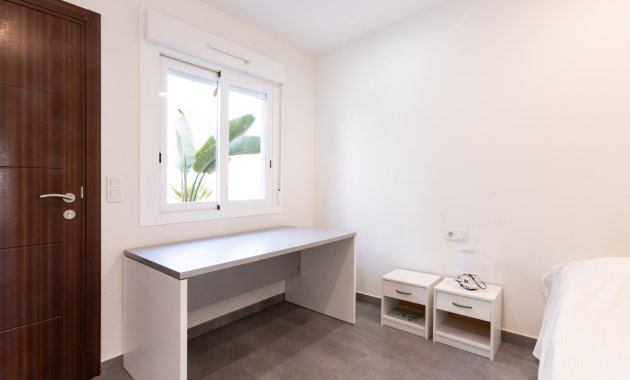 Reventa - Bungalow - Planta Baja -
Torrevieja - Aguas Nuevas