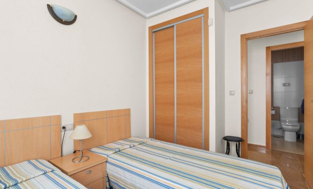 Reventa - Apartamento -
Torrevieja - El Molino