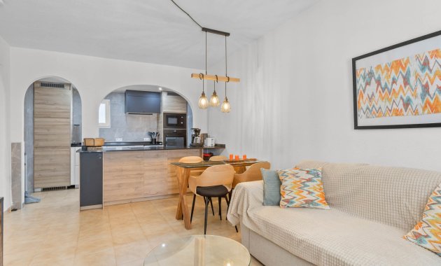 Reventa - Bungalow - Planta Baja -
Torrevieja - Lago Jardin