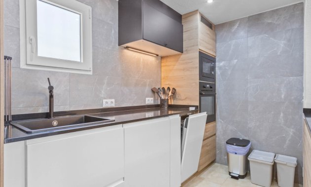 Reventa - Bungalow - Planta Baja -
Torrevieja - Lago Jardin