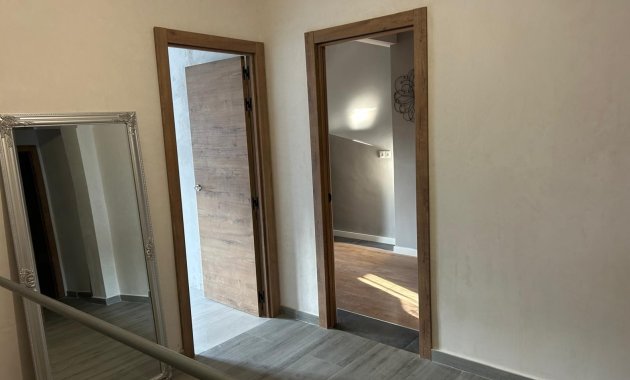 Herverkoop - Rijwoning -
Benejúzar