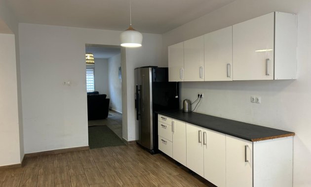 Herverkoop - Rijwoning -
Benejúzar