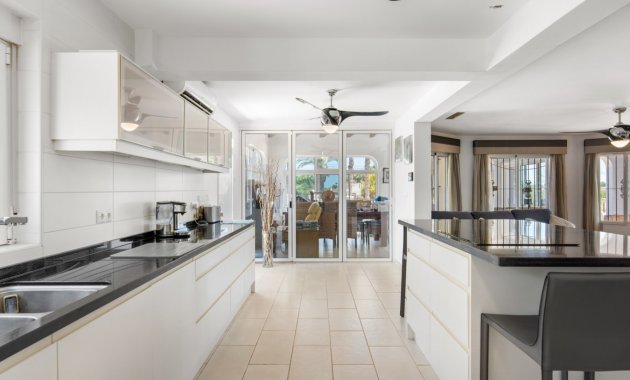 Herverkoop - Landhuis -
Catral