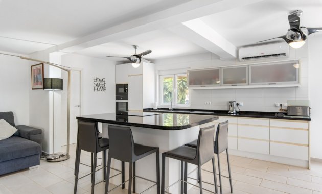 Herverkoop - Landhuis -
Catral