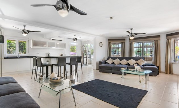 Herverkoop - Landhuis -
Catral