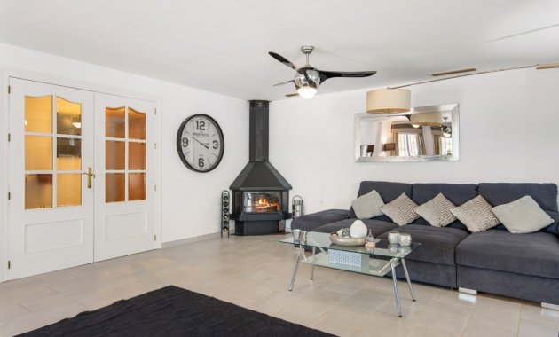 Herverkoop - Landhuis -
Catral