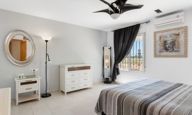 Herverkoop - Landhuis -
Catral