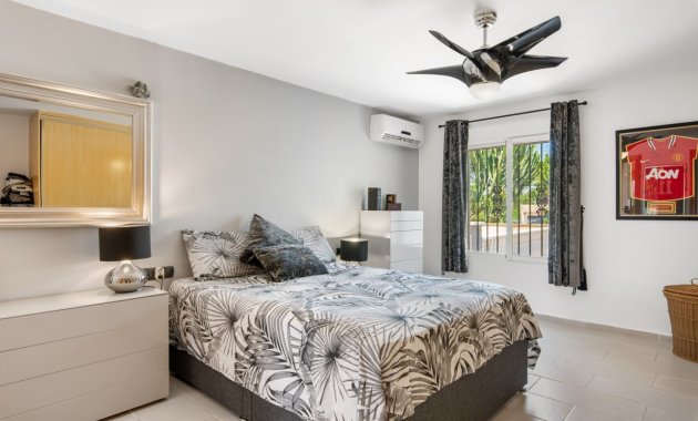 Herverkoop - Landhuis -
Catral