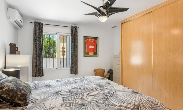 Herverkoop - Landhuis -
Catral