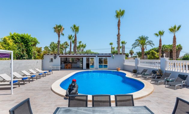 Herverkoop - Landhuis -
Catral