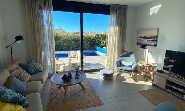 Herverkoop - Vrijstaande woning / Villa -
Benijofar