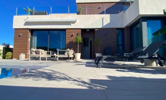 Herverkoop - Vrijstaande woning / Villa -
Benijofar