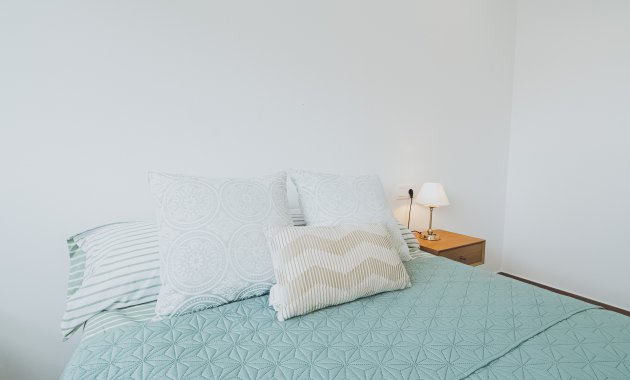 Obra nueva - Apartamento -
Redován