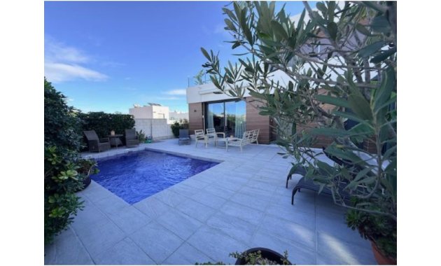 Herverkoop - Vrijstaande woning / Villa -
Benijofar