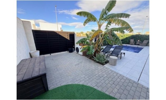 Herverkoop - Vrijstaande woning / Villa -
Benijofar