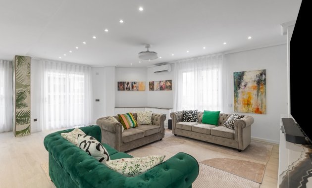 Herverkoop - Appartement -
Los Montesinos