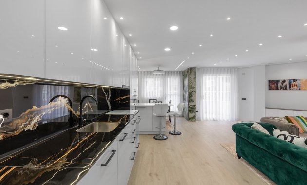 Herverkoop - Appartement -
Los Montesinos