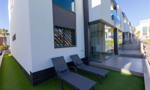 Herverkoop - Appartement -
Punta Prima