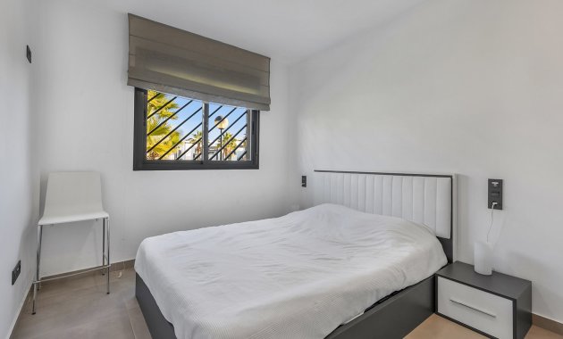 Herverkoop - Appartement -
Punta Prima