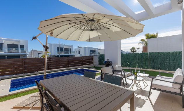 Herverkoop - Vrijstaande woning / Villa -
Orihuela Costa - Entre Naranjos Vistabella Golf