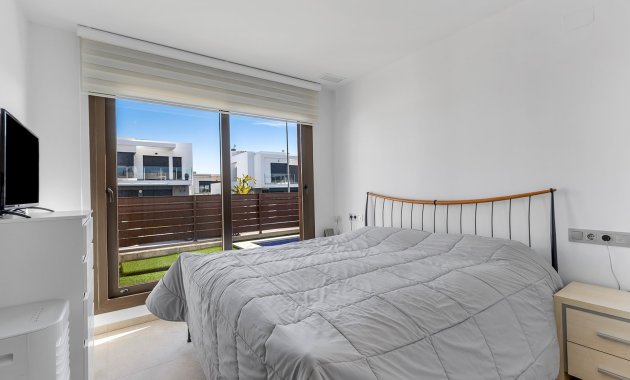 Herverkoop - Vrijstaande woning / Villa -
Orihuela Costa - Entre Naranjos Vistabella Golf