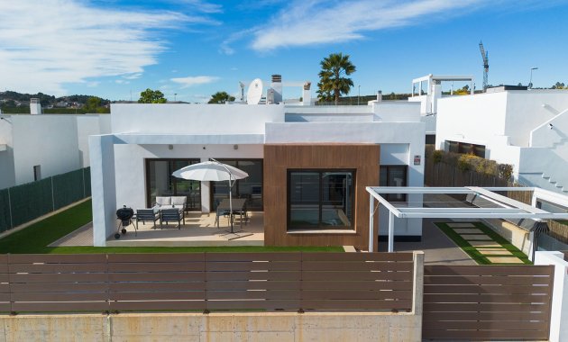 Herverkoop - Vrijstaande woning / Villa -
Orihuela Costa - Entre Naranjos Vistabella Golf