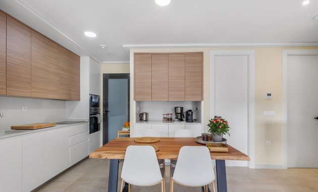 Herverkoop - Appartement - Begane grond -
Torrevieja - Torrelamata - La Mata