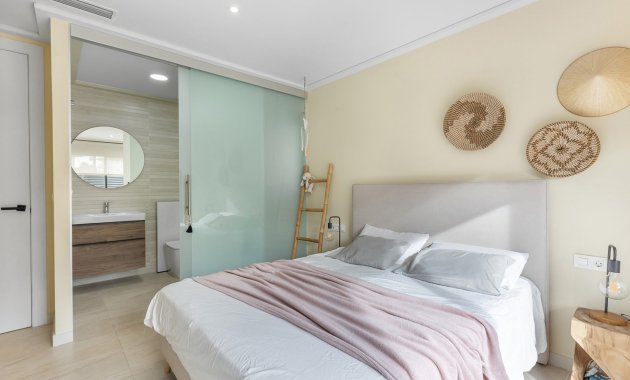 Herverkoop - Appartement - Begane grond -
Torrevieja - Torrelamata - La Mata