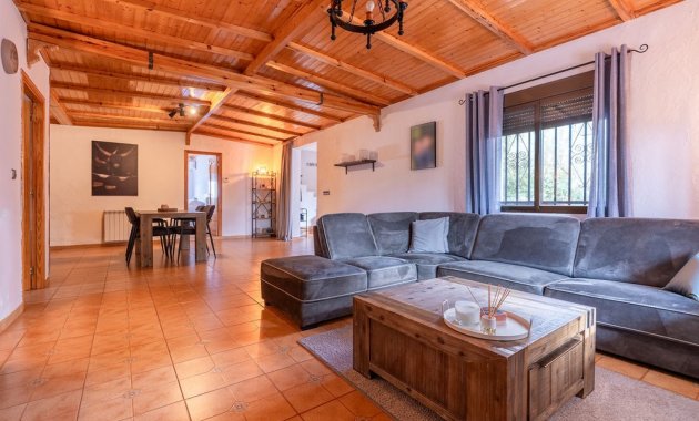 Herverkoop - Vrijstaande woning / Villa -
Hondón de las Nieves