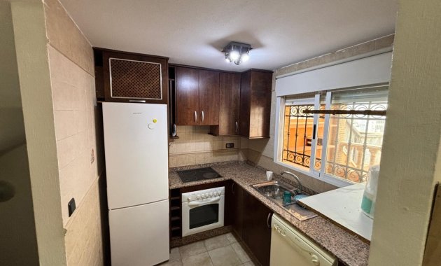 Reventa - Casa adosada -
Guardamar del Segura - Urbanizaciones