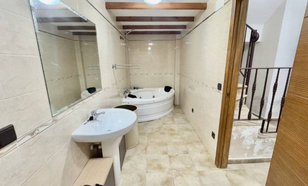 Reventa - Casa adosada -
Guardamar del Segura - Urbanizaciones