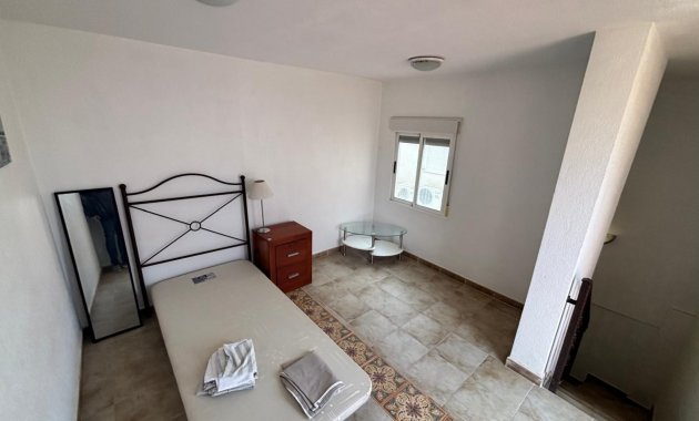 Reventa - Casa adosada -
Guardamar del Segura - Urbanizaciones