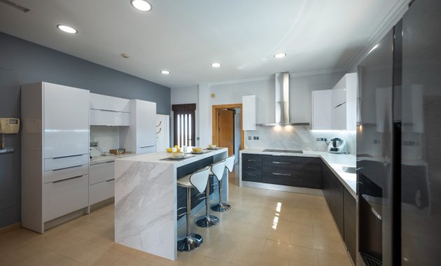 Herverkoop - Vrijstaande woning / Villa -
Avileses