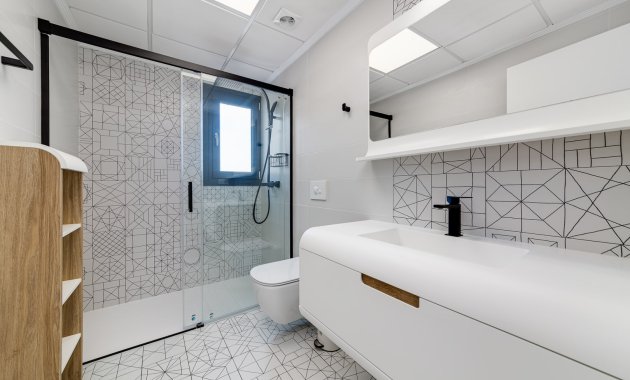 Herverkoop - Vrijstaande woning / Villa -
Torrevieja